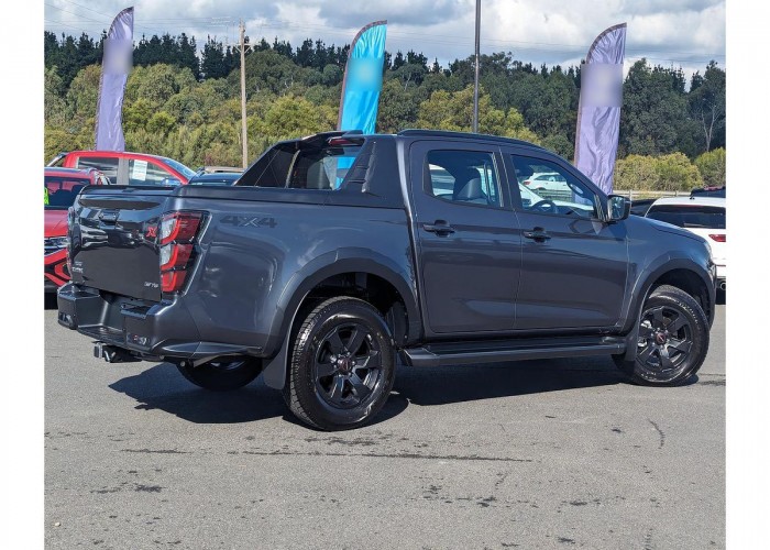 Used 1
                    ISUZU
                     for Sale Image