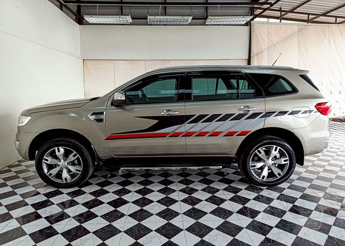 Used 8
                    FORD
                     for Sale Image