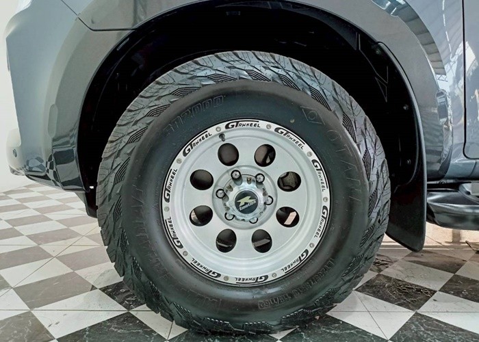 Used 1
                    ISUZU
                     for Sale Image