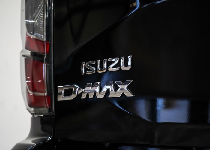 Used 1
                    ISUZU
                     for Sale Image