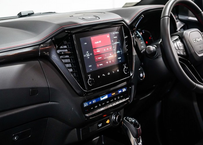 Used 1
                    ISUZU
                     for Sale Image