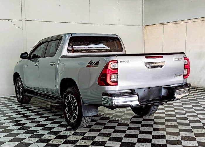 Used 8
                    TOYOTA
                     for Sale Image